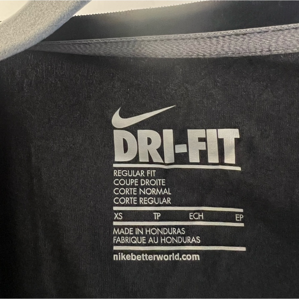 Nike Dri-Fit - Picture 3 of 5